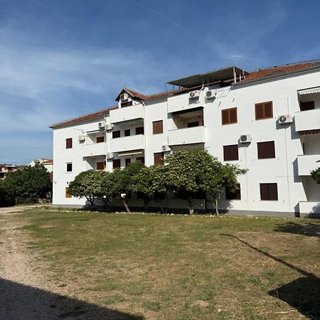 Casa Trussardi Leilighet Pirovac Eksteriør bilde